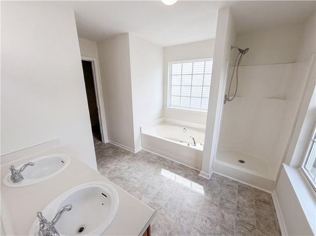 6126 Hickory Lane Drive, Union City, GA 30291