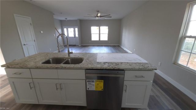 641 Gallbush RD, Chesapeake, VA 23322