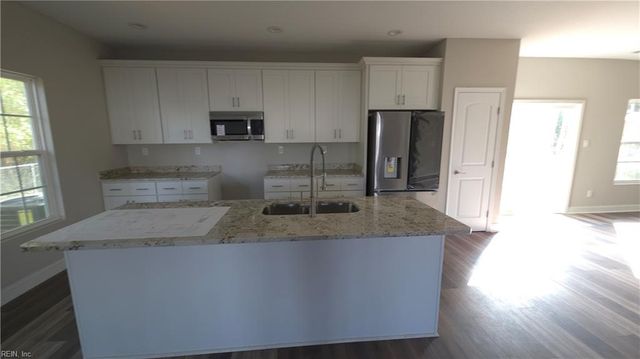 641 Gallbush RD, Chesapeake, VA 23322