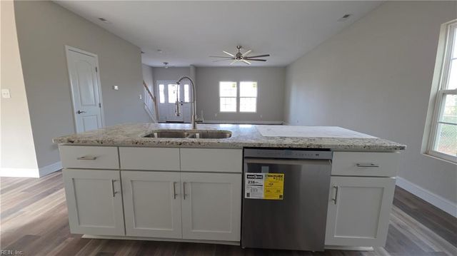 641 Gallbush RD, Chesapeake, VA 23322