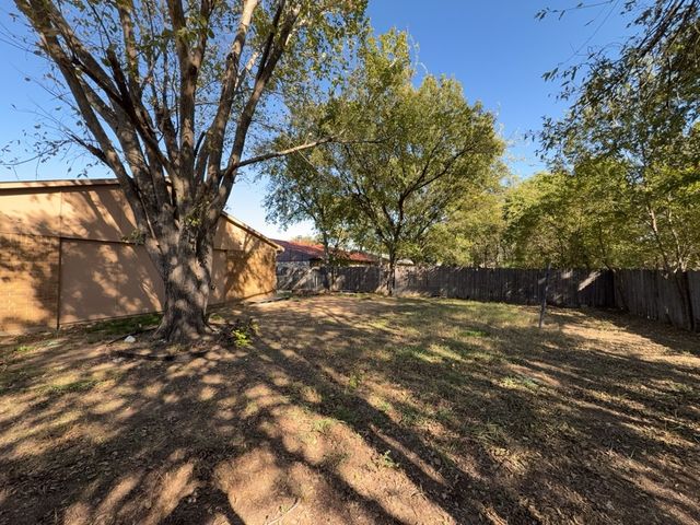 1233 Steinburg Lane, Fort Worth, TX 76134