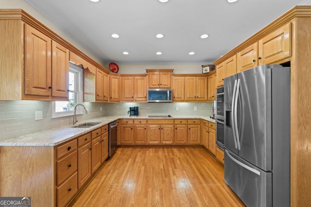 6034 Nature Path Lane, Sugar Hill, GA 30518