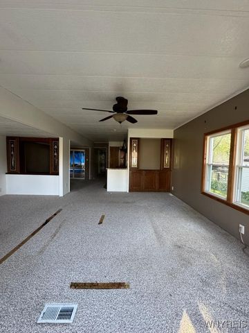 16 West Canyon, Hamburg, NY 14075