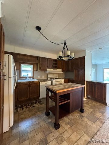 16 West Canyon, Hamburg, NY 14075