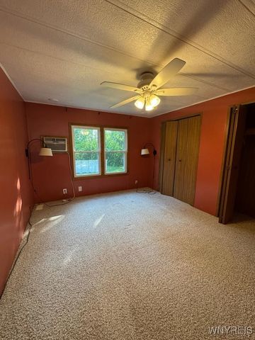 16 West Canyon, Hamburg, NY 14075