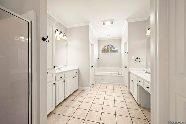 17361 Lake Azalea Dr, Baton Rouge, LA 70817