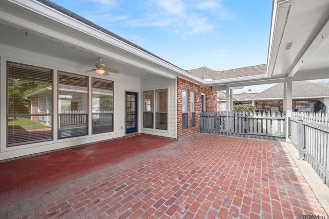 17361 Lake Azalea Dr, Baton Rouge, LA 70817