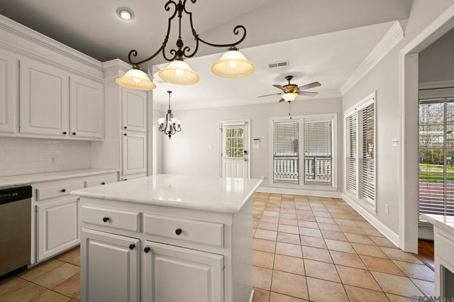 17361 Lake Azalea Dr, Baton Rouge, LA 70817