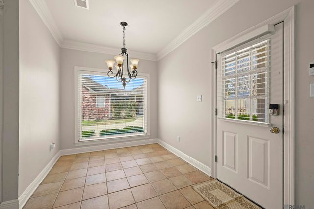 17361 Lake Azalea Dr, Baton Rouge, LA 70817