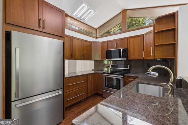2001 Castleway Lane NE, Atlanta, GA 30345