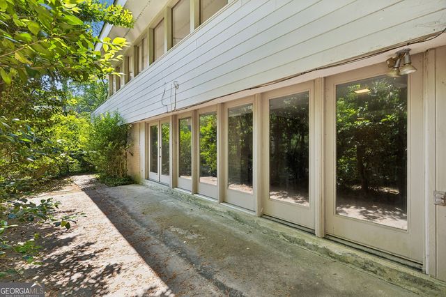 2001 Castleway Lane NE, Atlanta, GA 30345