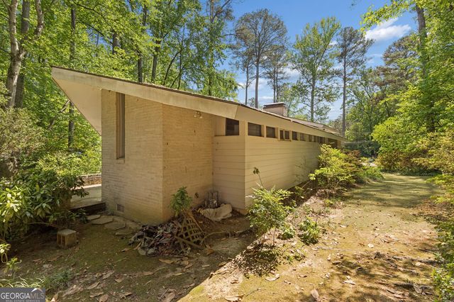 2001 Castleway Lane NE, Atlanta, GA 30345