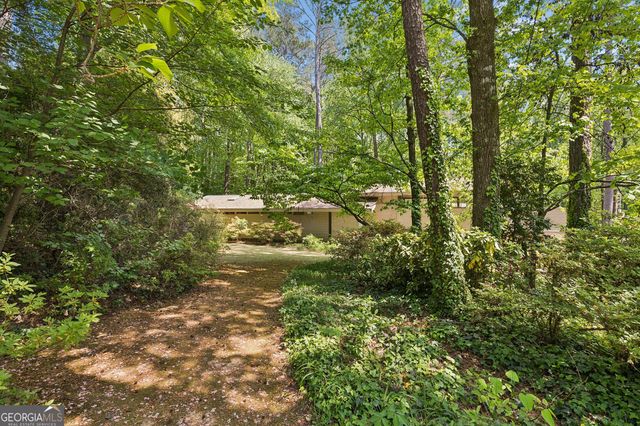 2001 Castleway Lane NE, Atlanta, GA 30345