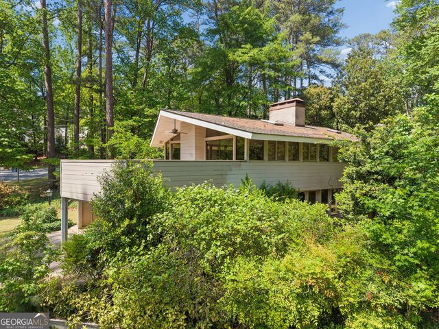 2001 Castleway Lane NE, Atlanta, GA 30345