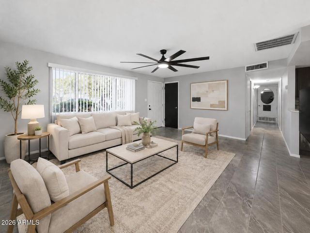 3217 W BANFF Lane, Phoenix, AZ 85053