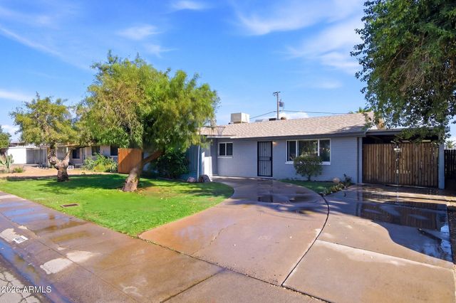 3217 W BANFF Lane, Phoenix, AZ 85053