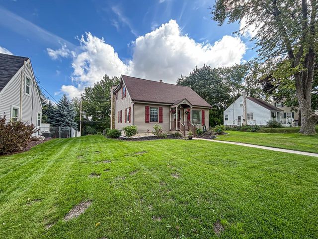 W164N8586 Hiawatha AVENUE, Menomonee Falls, WI 53051