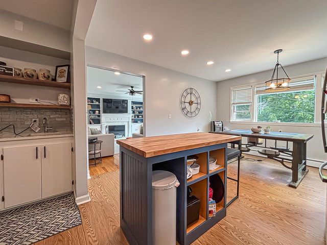 W164N8586 Hiawatha AVENUE, Menomonee Falls, WI 53051