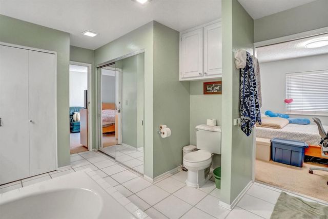 7959 Caminito Dia 2, San Diego, CA 92122