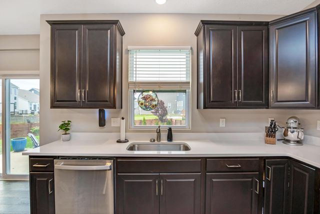 440 Oakland Hills Loop, Commercial Point, OH 43116