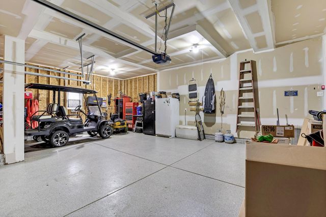 440 Oakland Hills Loop, Commercial Point, OH 43116