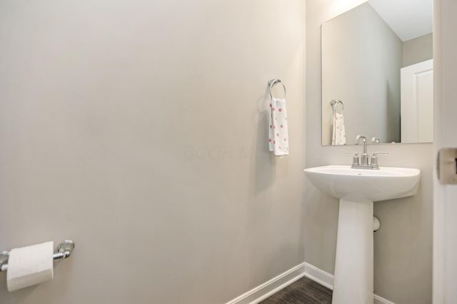 440 Oakland Hills Loop, Commercial Point, OH 43116