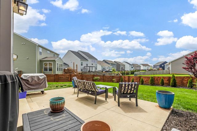 440 Oakland Hills Loop, Commercial Point, OH 43116