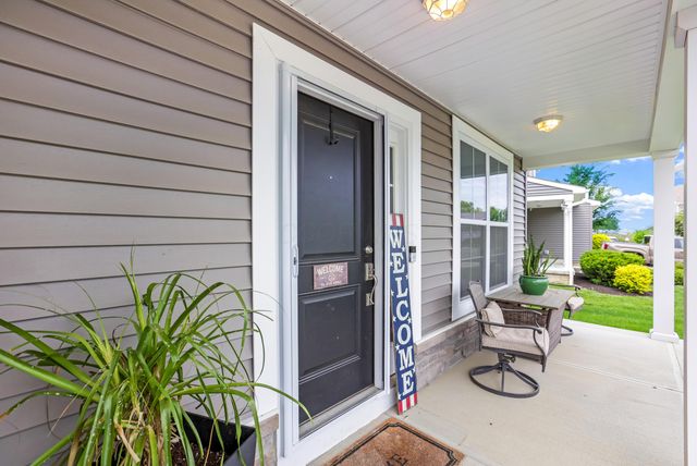 440 Oakland Hills Loop, Commercial Point, OH 43116