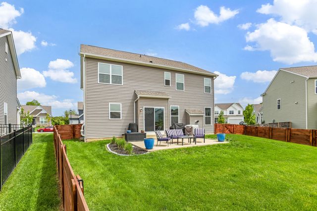 440 Oakland Hills Loop, Commercial Point, OH 43116