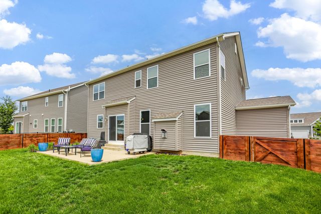 440 Oakland Hills Loop, Commercial Point, OH 43116