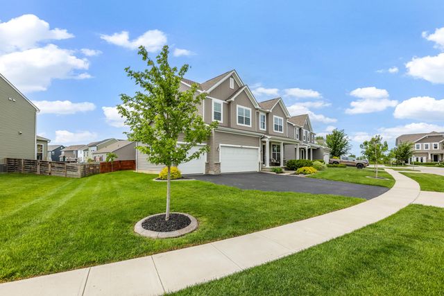 440 Oakland Hills Loop, Commercial Point, OH 43116