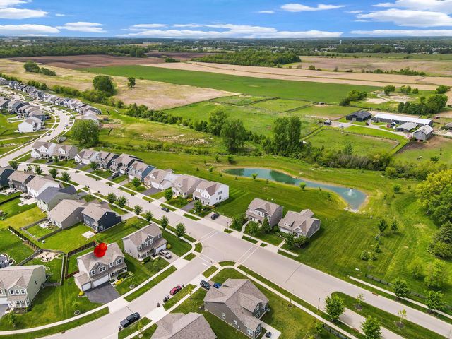 440 Oakland Hills Loop, Commercial Point, OH 43116