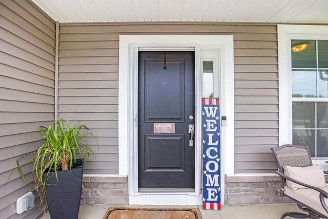 440 Oakland Hills Loop, Commercial Point, OH 43116