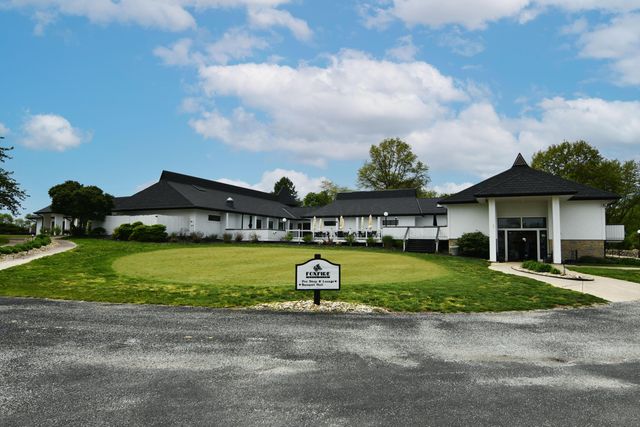 440 Oakland Hills Loop, Commercial Point, OH 43116