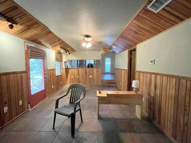 1384 E Fm 2712, Crockett, TX 75835
