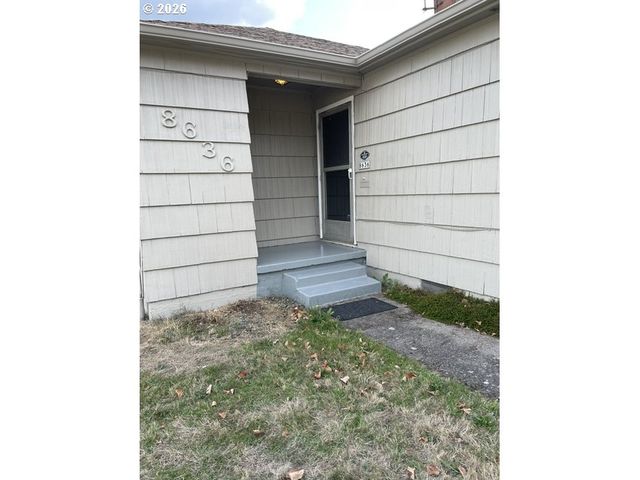 8636 Ne HOLLADAY St, Portland, OR 97220