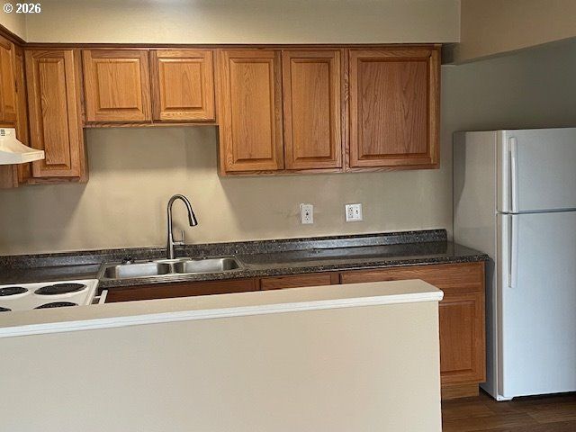 8636 Ne HOLLADAY St, Portland, OR 97220