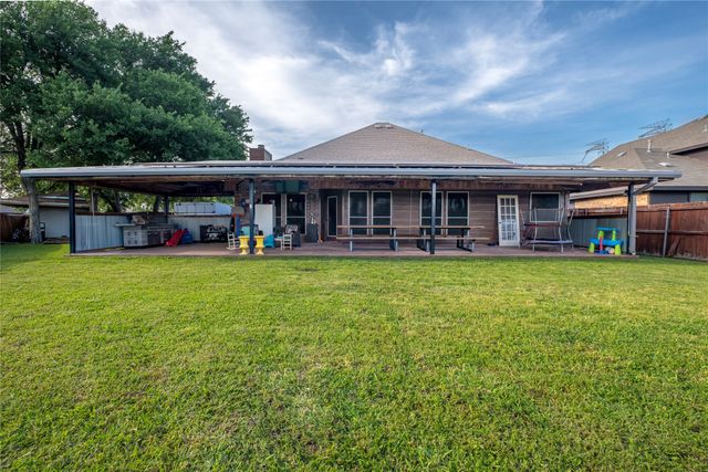 708 Valley Court, Royse City, TX 75189