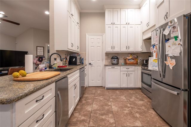 708 Valley Court, Royse City, TX 75189