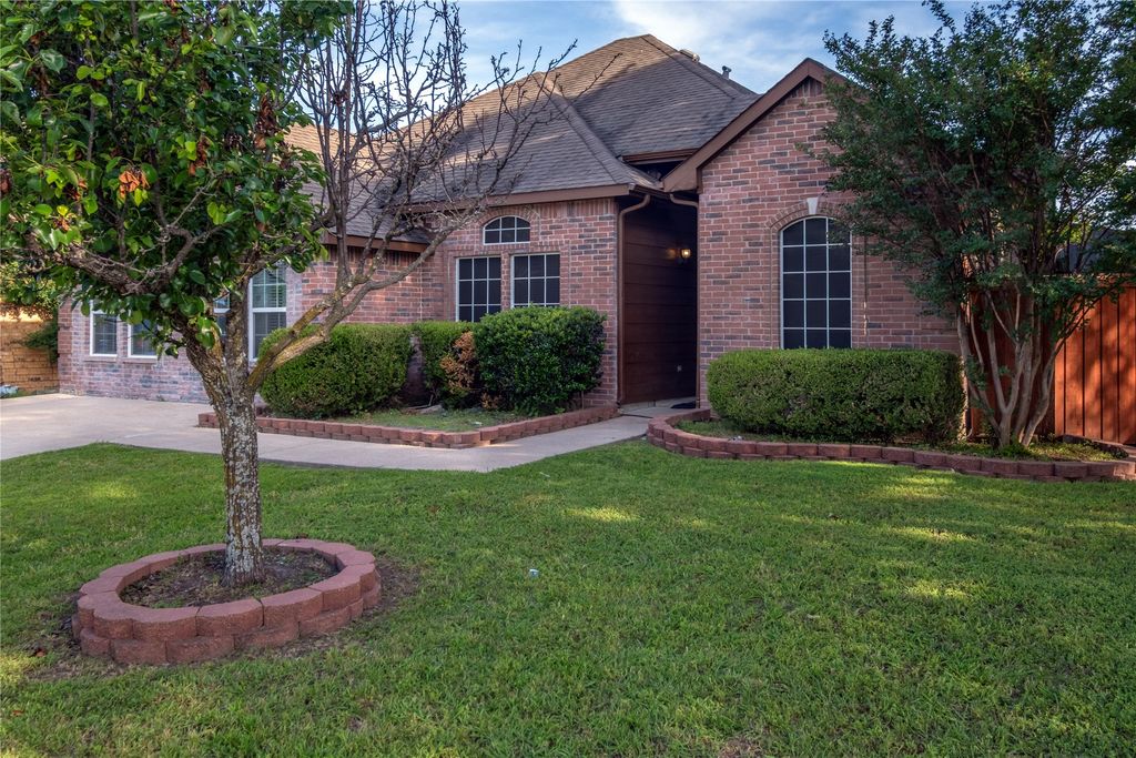 708 Valley Court, Royse City, TX 75189