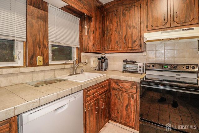 97 Sterling Drive, Colonia, NJ 07067