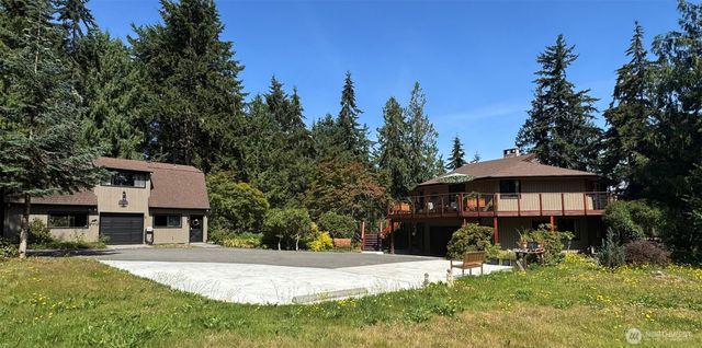 94 Raccoon Road, Sequim, WA 98382