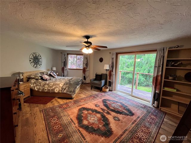 94 Raccoon Road, Sequim, WA 98382