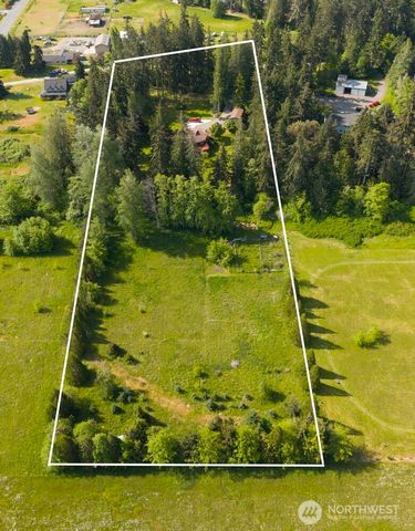 94 Raccoon Road, Sequim, WA 98382