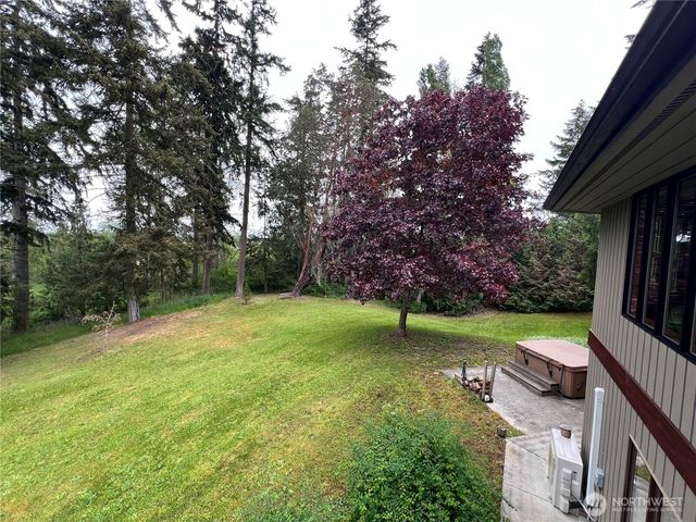 94 Raccoon Road, Sequim, WA 98382