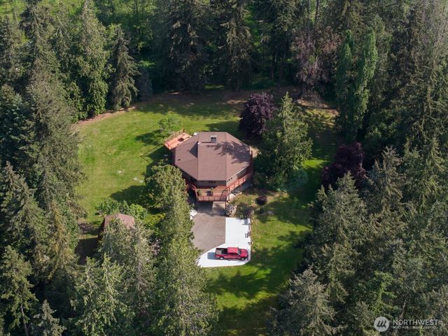 94 Raccoon Road, Sequim, WA 98382