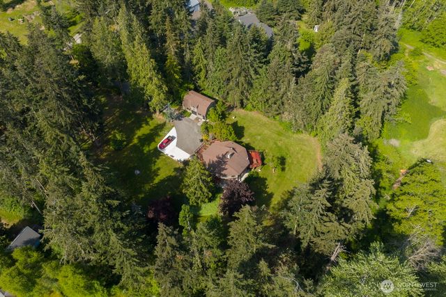 94 Raccoon Road, Sequim, WA 98382