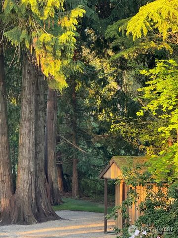 94 Raccoon Road, Sequim, WA 98382
