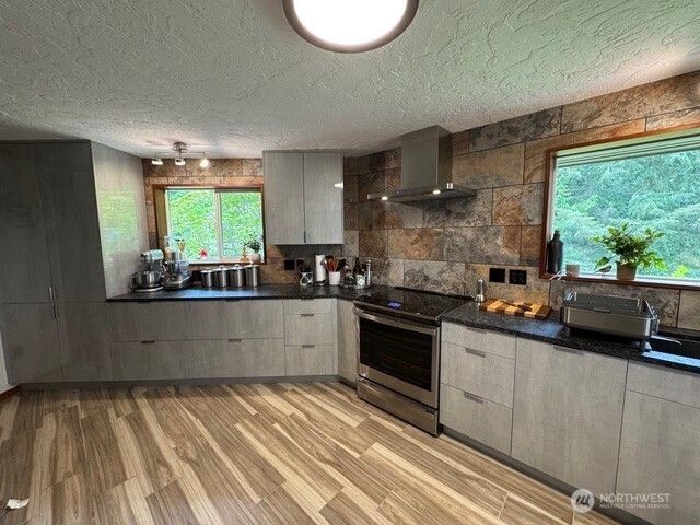 94 Raccoon Road, Sequim, WA 98382