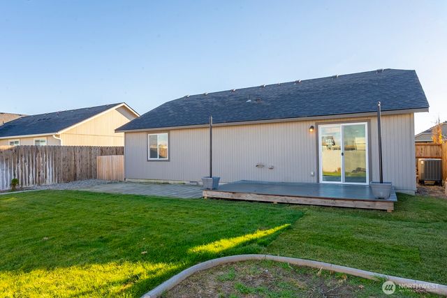 1406 E Nen Drive, Moses Lake, WA 98837
